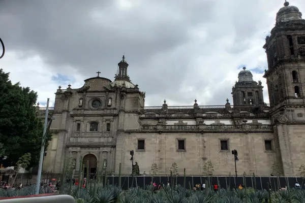 Zócalo & Metropolitan Cathedral