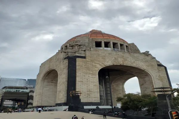 Monumento a la Revolución